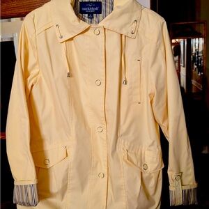 Mackintosh rain coat